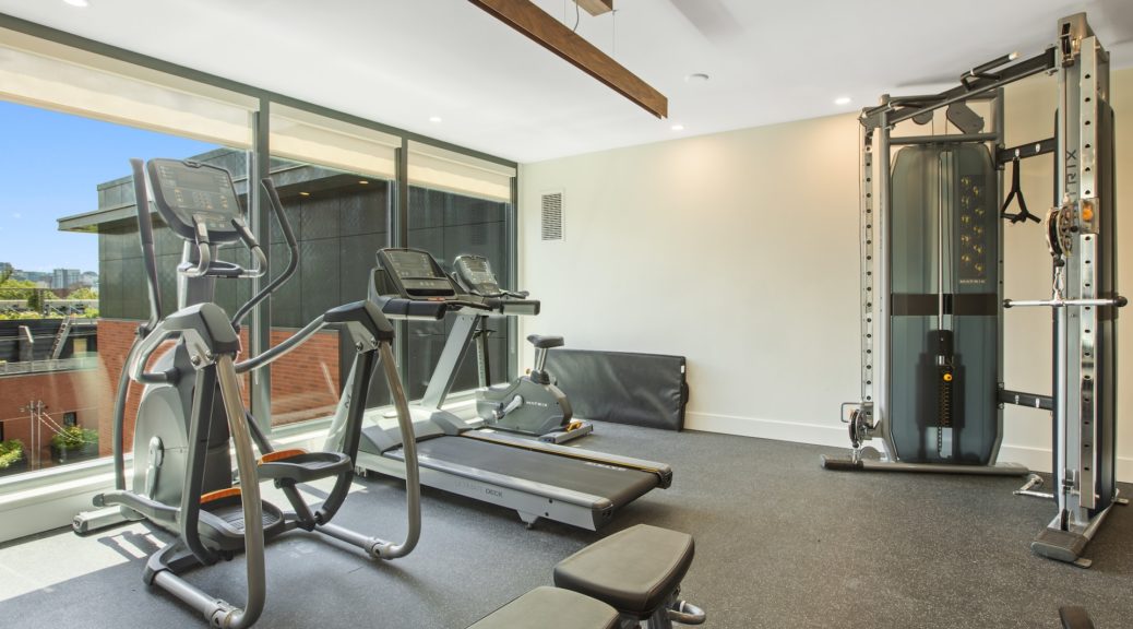 Comment s'entraîner en salle de fitness ou à domicile ?